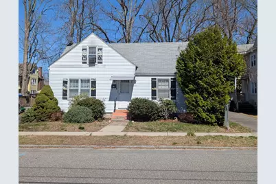 141 Shawmut St, Springfield, MA 01108 - Photo 1