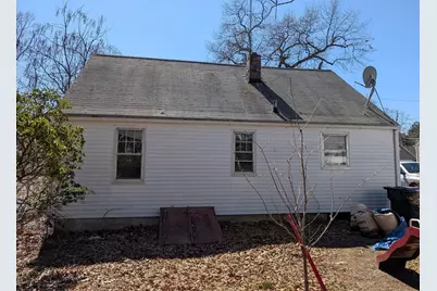 141 Shawmut St, Springfield, MA 01108 - Photo 3