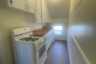 709 Maple St, Fall River, MA 02720 - Photo 5