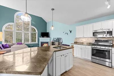 2 Beach Plum Ln #E, Bourne, MA 02532 - Photo 11