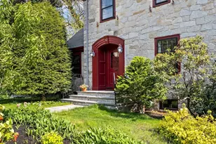 82 Richfield Rd, Arlington, MA 02474 - Photo 3