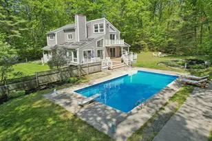 24 Fowler St, Upton, MA 01568 - Photo 1