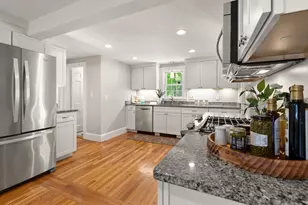 85 Mineral St, Reading, MA 01867 - Photo 17
