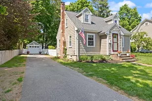 85 Mineral St, Reading, MA 01867 - Photo 3