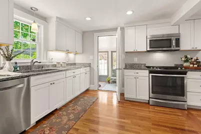 85 Mineral Street, Reading, MA 01867 - Photo 21