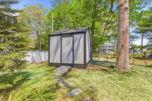 64 Rose Point Ave, Wareham, MA 02576 - Photo 9