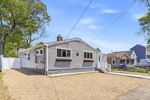 64 Rose Point Ave, Wareham, MA 02576 - Photo 7