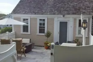 15 Carver St, Provincetown, MA 02657 - Photo 1