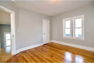 20 Crosby St, Springfield, MA 01105 - Photo 9