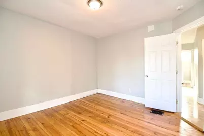 20 Crosby St, Springfield, MA 01105 - Photo 7