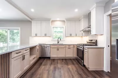 14 Wilmarth St, Attleboro, MA 02703 - Photo 13