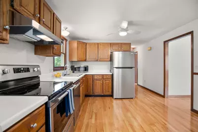 6 Tucker St, Worcester, MA 01606 - Photo 13