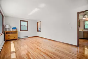 6 Tucker St, Worcester, MA 01606 - Photo 11