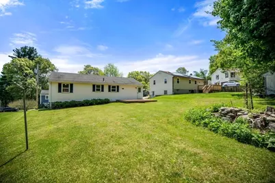 6 Tucker St, Worcester, MA 01606 - Photo 9