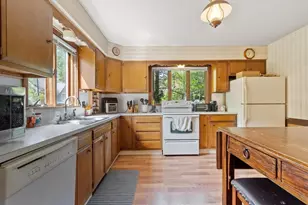 48 Pearl St, Ayer, MA 01432 - Photo 5