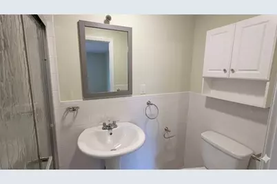 1084 Chestnut St #1, Newton, MA 02464 - Photo 11