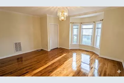 1084 Chestnut St #1, Newton, MA 02464 - Photo 3