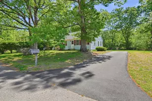 5 Robin Hood Dr, Seekonk, MA 02771 - Photo 3