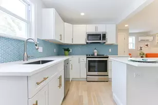 34 Underhill St, Winthrop, MA 02152 - Photo 1
