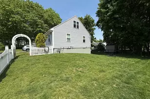 10 Vandette Ave, Dracut, MA 01826 - Photo 3