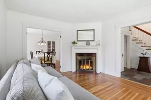 2 Eaton Ct, Winchester, MA 01890 - Photo 9