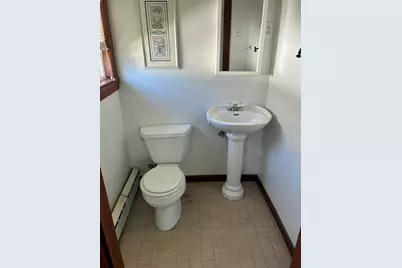 318-320 Winsor St, Ludlow, MA 01056 - Photo 17
