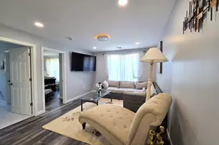 276 Sumner St, Stoughton, MA 02072 - Photo 5