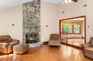 86 Mowry St, Mendon, MA 01756 - Photo 3