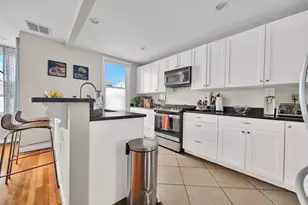 28 Monument St, Boston, MA 02129 - Photo 1
