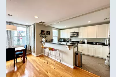 28 Monument St #2, Boston, MA 02129 - Photo 5