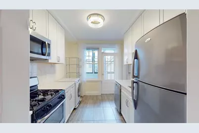 311 Tappan St #3, Brookline, MA 02445 - Photo 13