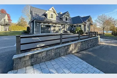 28 S. Main St., Carver, MA 02330 - Photo 3