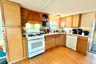 868 Southampton Rd, Westfield, MA 01085 - Photo 3