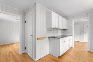 172 Crescent St, Shrewsbury, MA 01545 - Photo 7