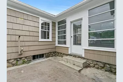172 Crescent Street, Shrewsbury, MA 01545 - Photo 3