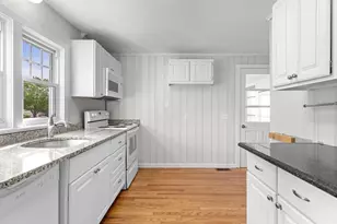 172 Crescent St, Shrewsbury, MA 01545 - Photo 9