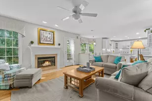 7 Whitney Cir, Natick, MA 01760 - Photo 3