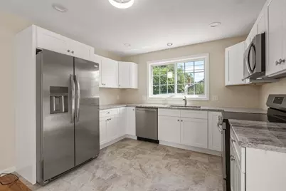 63 Hope St, Springfield, MA 01119 - Photo 3