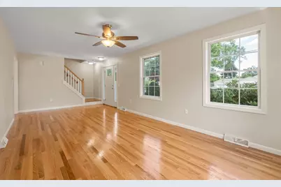 63 Hope St, Springfield, MA 01119 - Photo 11