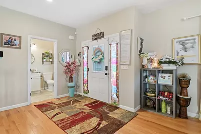 11 Elaine Cir, Springfield, MA 01109 - Photo 11