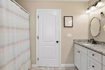 11 Elaine Cir, Springfield, MA 01109 - Photo 35