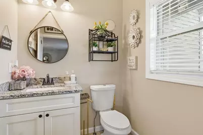 11 Elaine Cir, Springfield, MA 01109 - Photo 31