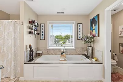 11 Elaine Cir, Springfield, MA 01109 - Photo 27
