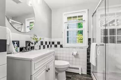 21 Guild St, Lowell, MA 01852 - Photo 27