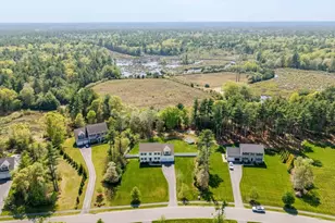 136 Forbes Rd, Rochester, MA 02770 - Photo 23