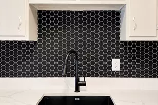 1025 Hancock St, Quincy, MA 02169 - Photo 9