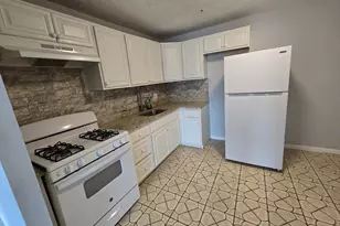 270 East Haverhill, Lawrence, MA 01841 - Photo 9