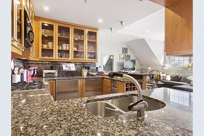 110 O St #12, Boston, MA 02127 - Photo 5