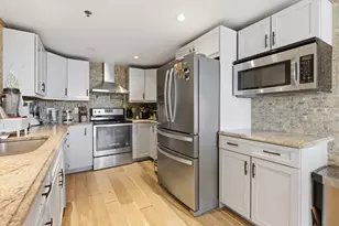 8-12 Museum Way, Cambridge, MA 02141 - Photo 7