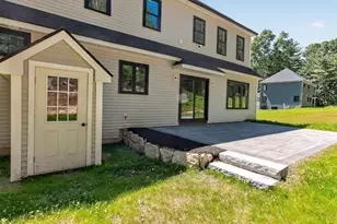 32 Mendon St, Upton, MA 01568 - Photo 9